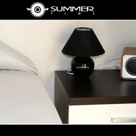 Summertime Cabras
