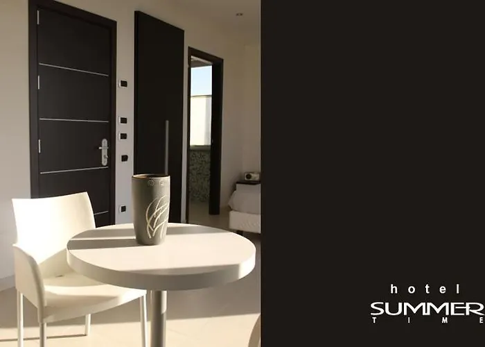 ホテル Summertime カブラス